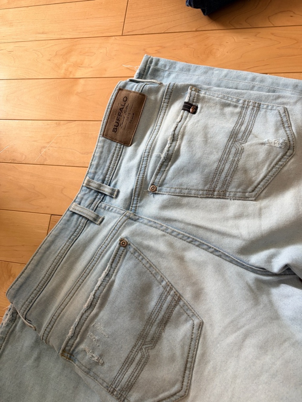 Men’s Buffalo jeans